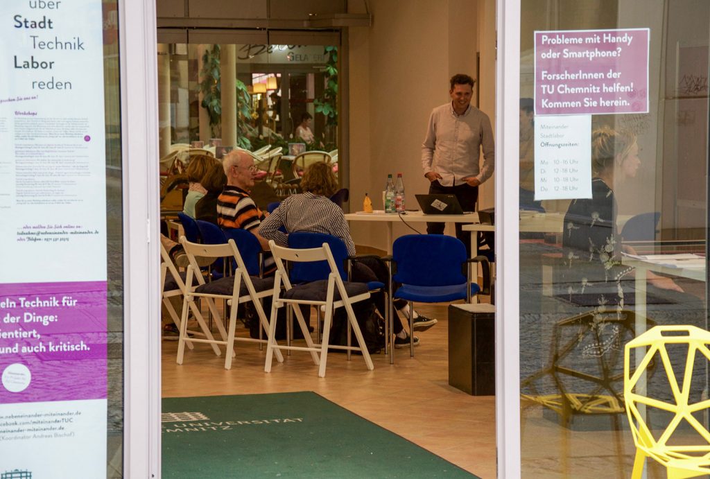 Public Presentations in the Miteinander Living Lab, seen from the outside.